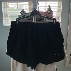 Nike Women’s Tempo Running Shorts Black